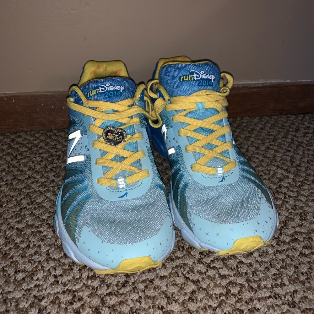 2015 DISNEY CINDERELLA NEW BALANCE SHOES LE